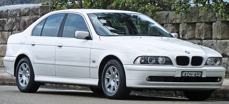 White BMW E39